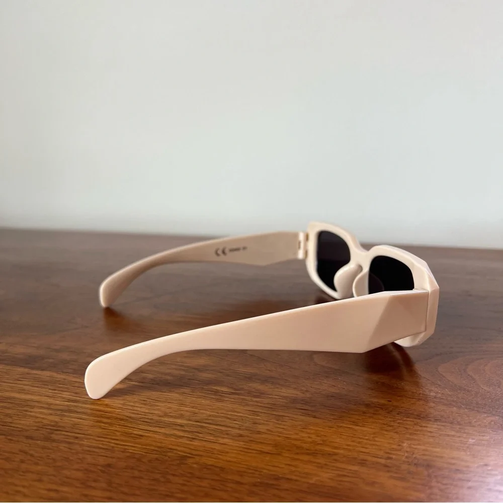 Chic Cream Rectangular Sunglasses